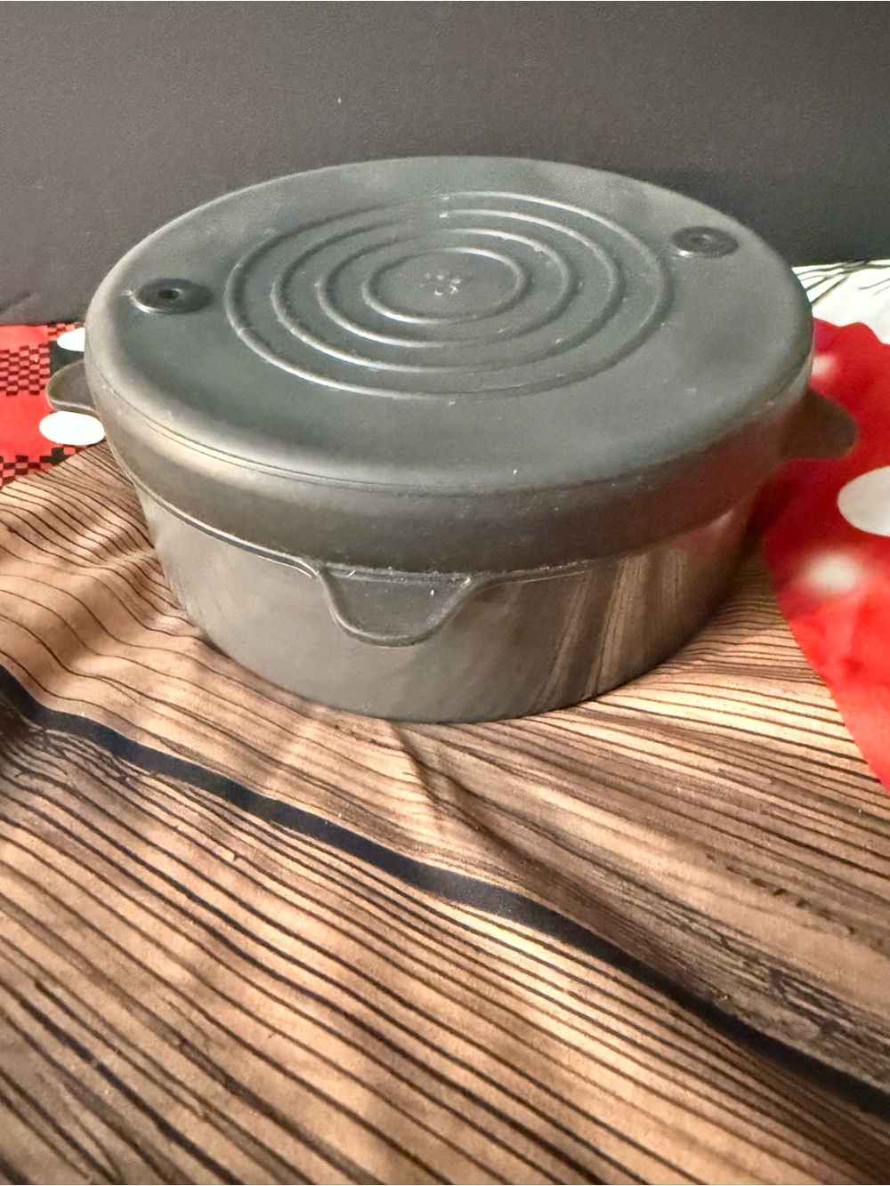 Pampered Chef Quick pressure cooker Gray with silicone lid